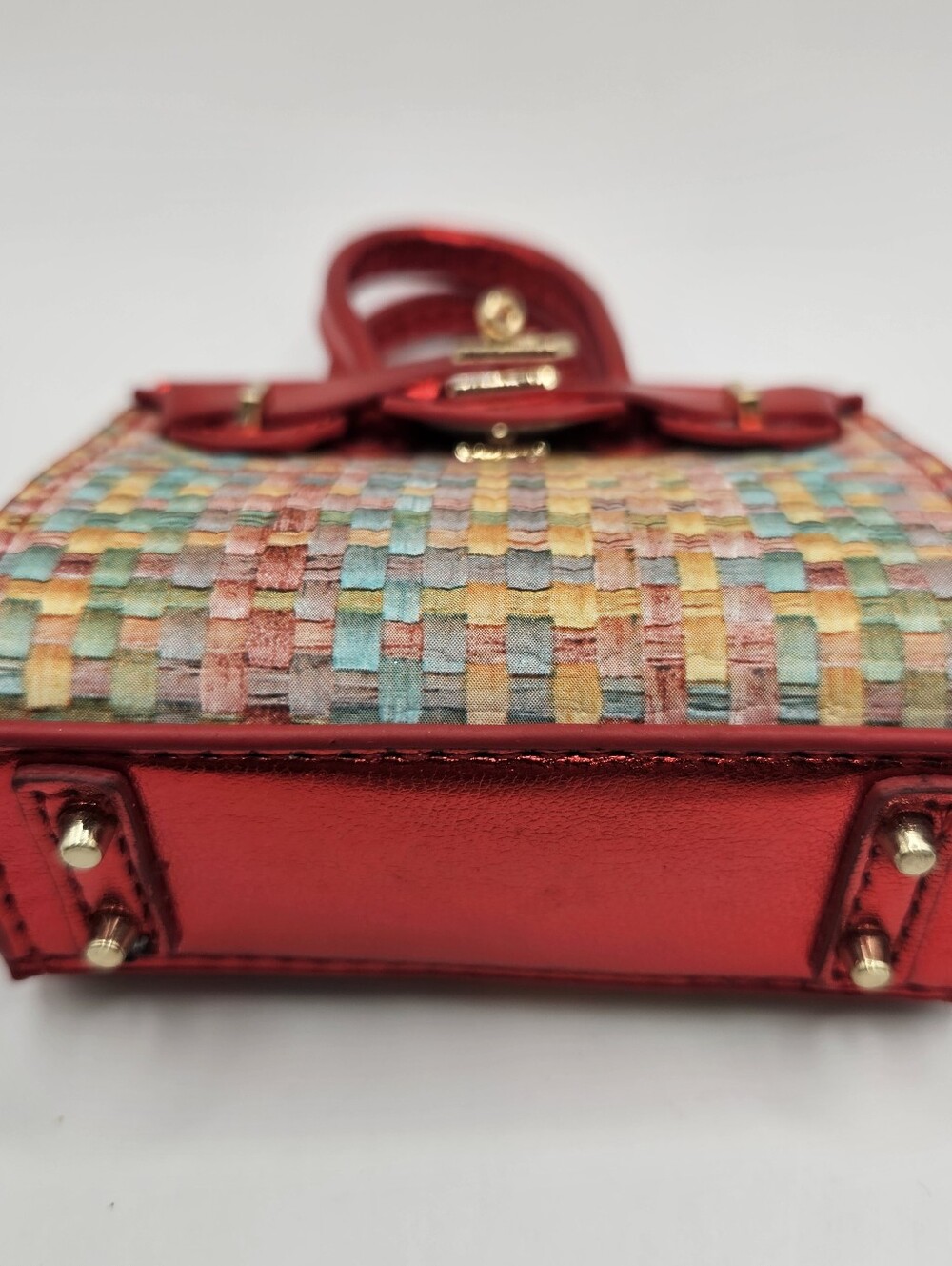 Red Metallic Top-Handle Woven Accent Women’s Minibag With Chain And Charm - Picture 4 of 7